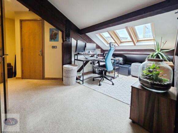 2 bed Penthouse for sale Image 11