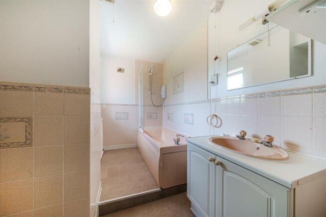Ensuite Bathroom