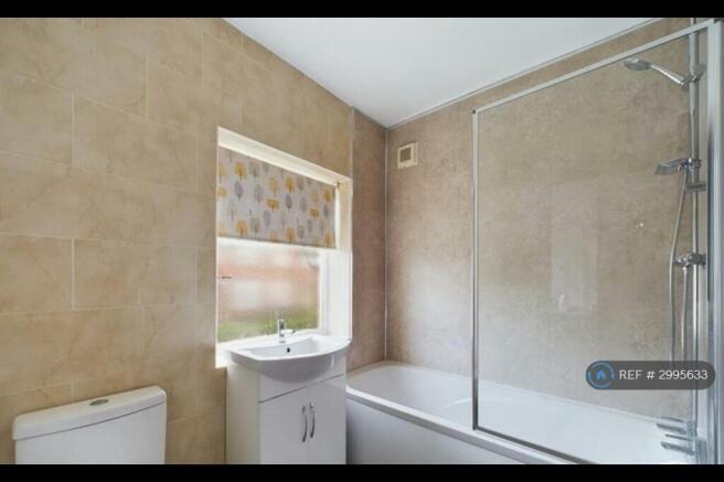 3 bed Semi-Detached to rent Image 7