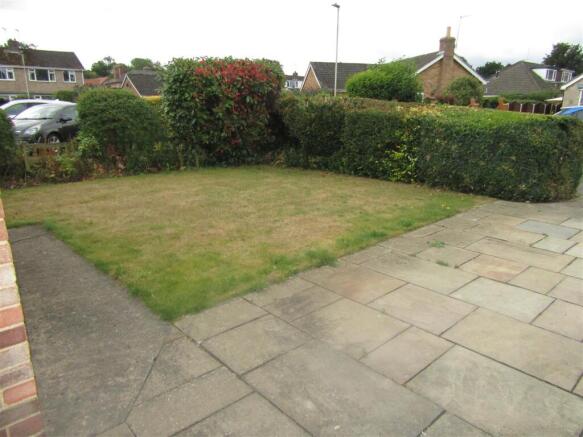 4 bed Bungalow for sale Image 9