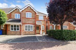 11, Guards Court, Sunningdale, Ascot SL5 0ES