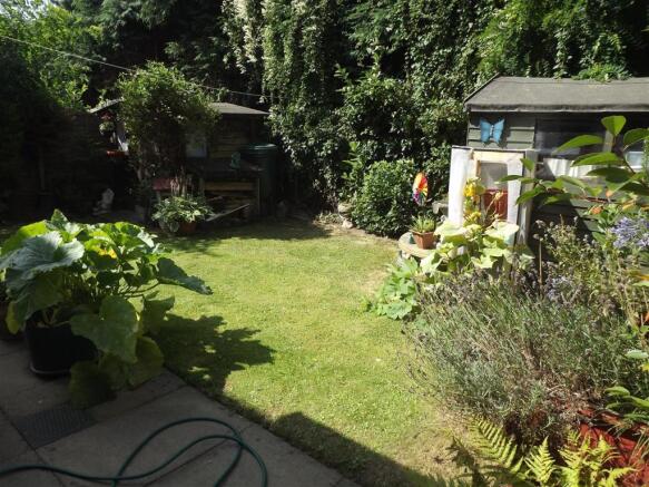 THE PROPERTY