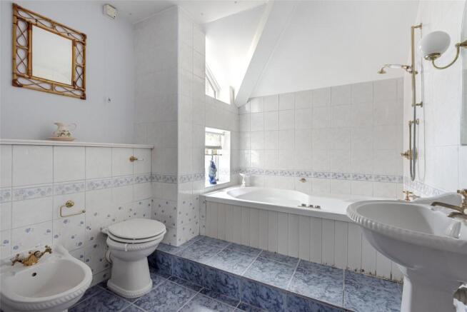 Ensuite