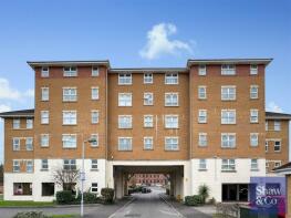21, Pickfords Gardens, Slough SL1 3GE