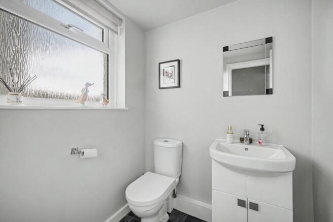4 bed Cottage for sale Image 7