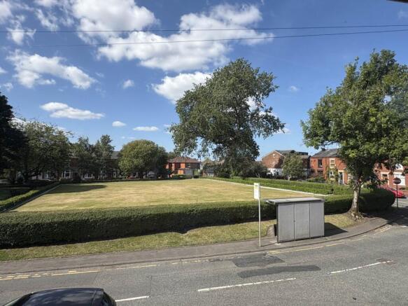 2 bed Terraced for sale Image 8