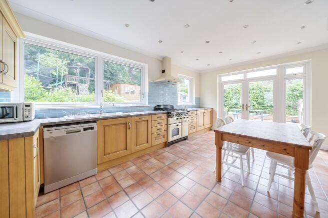 Kitchen/Dining Area