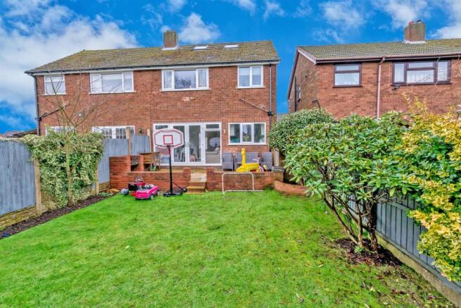 27, Narrow Lane, Brownhills, Walsall, Staffordshir