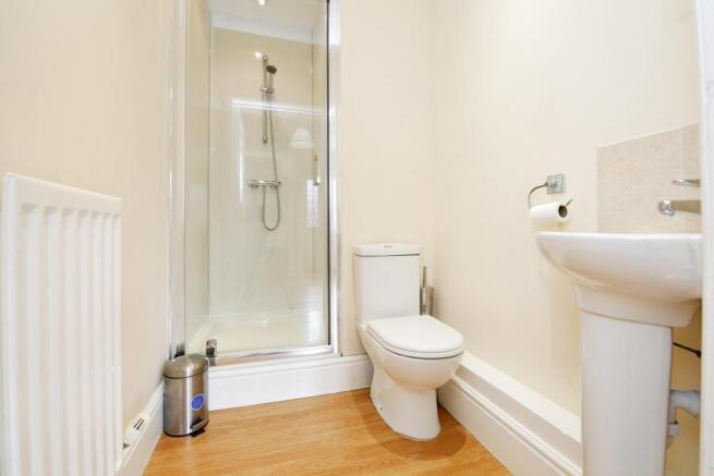 Gf Shower Room/Wc