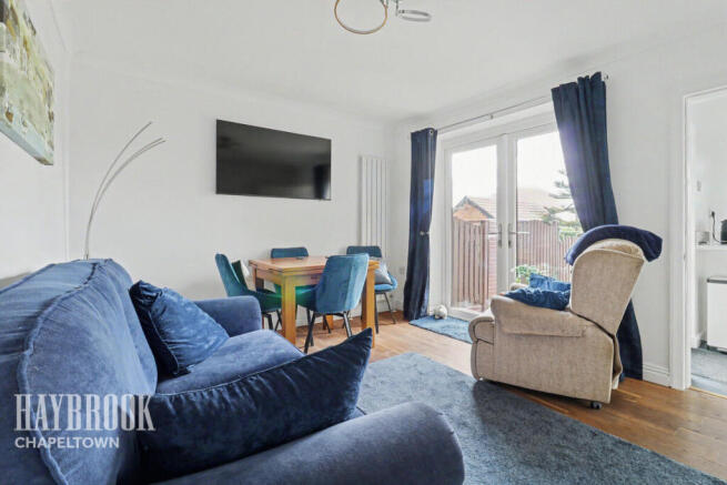 3 bed Semi-Detached for sale Image 9