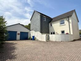 31, Rowan Road, Wadebridge PL27 7SN