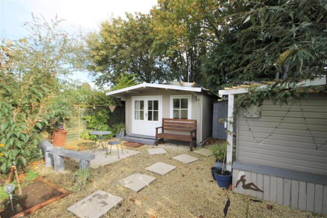 SUMMERHOUSE