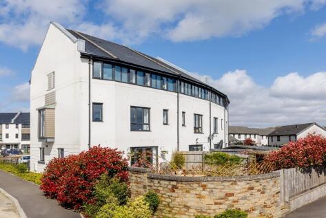 19 Coscombe Circus, Plymouth, PL9 7FF