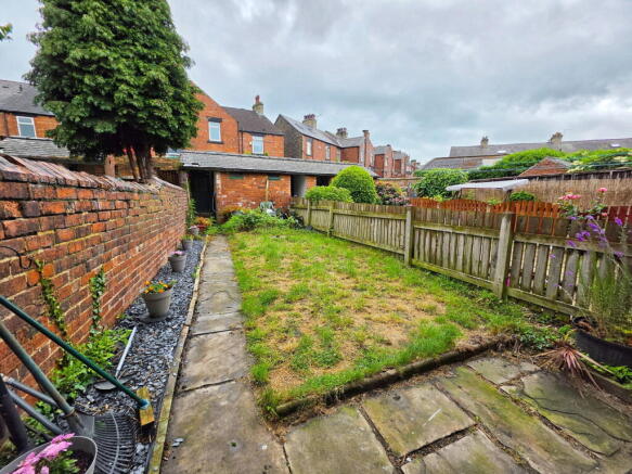 2 bed Terraced for sale Image 11