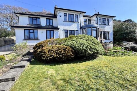 Royle Avenue, Glossop, SK13