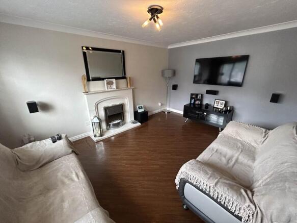 4 bed Detached for sale Image 6