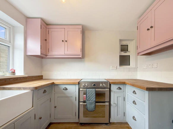 3 bed Terraced to rent Image 4