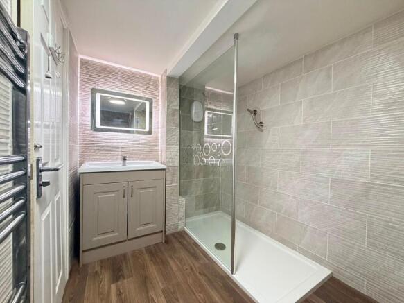1 bed Flat for sale Image 8