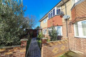 3c, Perry Close, Uxbridge UB8 3HR