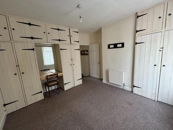 2 bed Terraced to rent Image 10