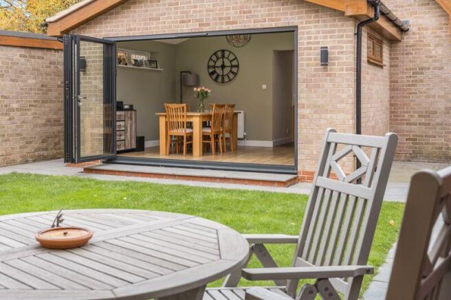 8, Elton Road, Banbury - Beautifully Presented photo 4