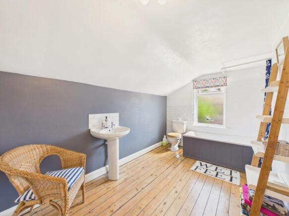 3 bed Terraced for sale Image 10