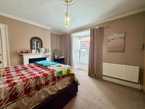 3 bed Terraced for sale Image 6