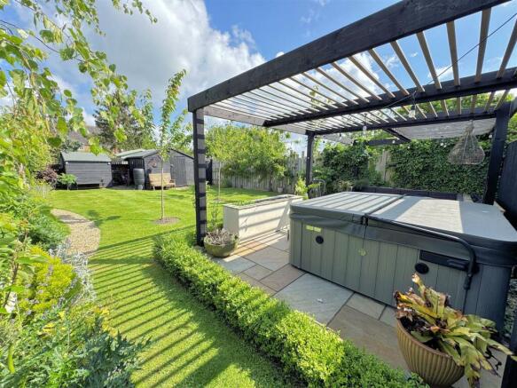 Rear of garden1.jpg