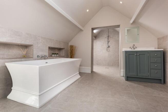 En Suite Bathroom