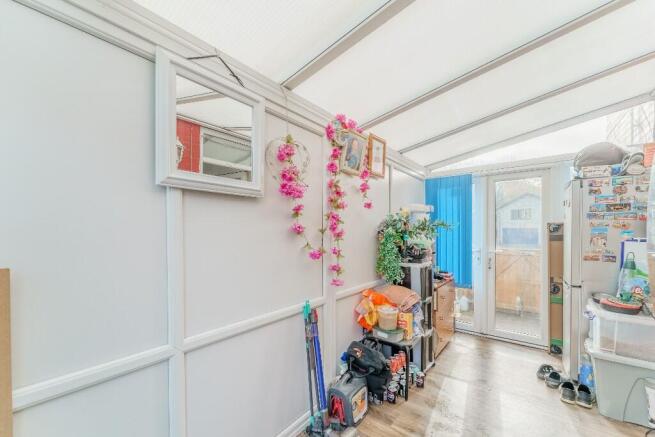 3 bed Semi-Detached for sale Image 6