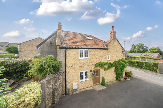 1327279-1-687a7f8...