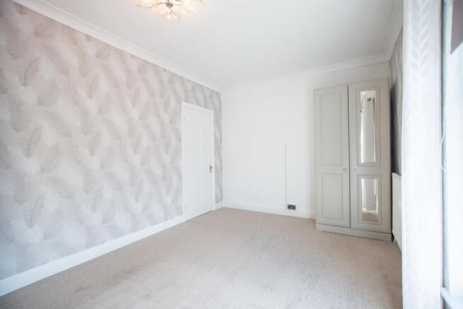 2 bed Terraced to rent Image 12