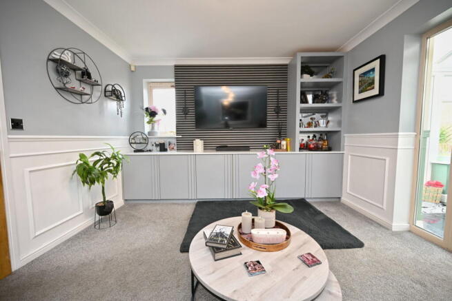 3 bed Semi-Detached for sale Image 4