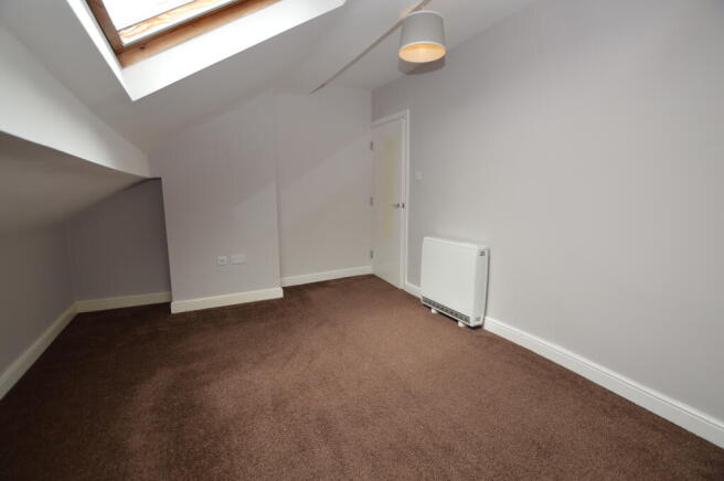 2 bed Apartment to rent Image 12