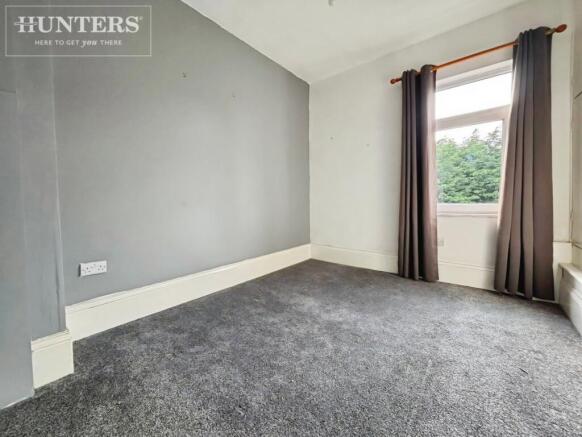 2 bed Terraced to rent Image 6
