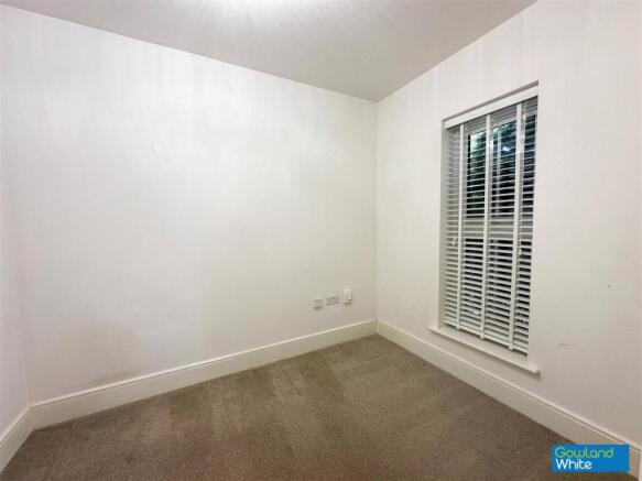 5 bed Detached for sale Image 11