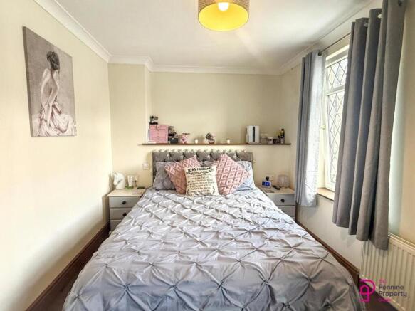 2 bed Terraced for sale Image 9
