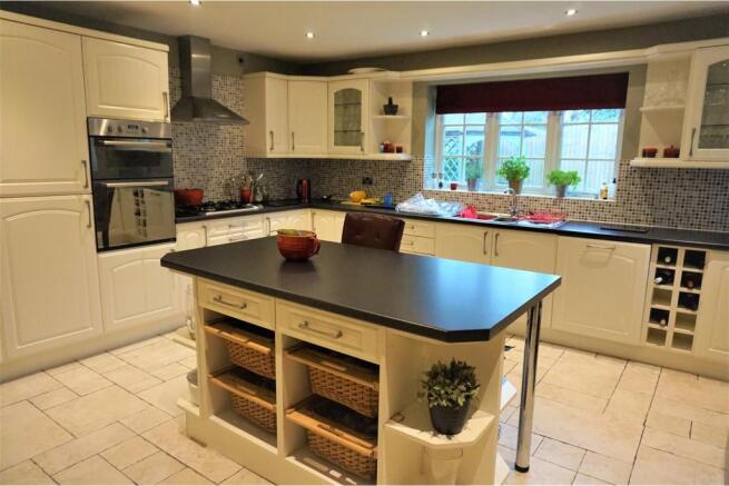 Kitchen / Breakfast