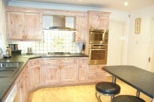 Fitted Kitchen