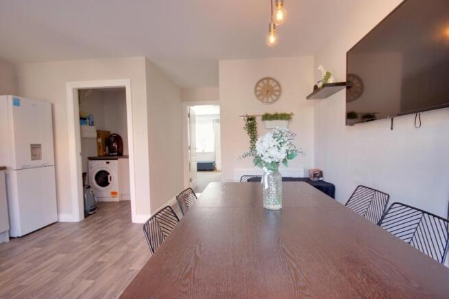 3 bed Terraced for sale Image 11