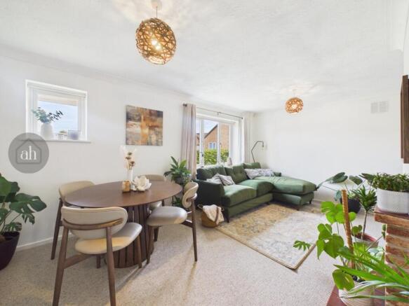 Sitting/Dining Room