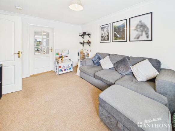 CAM02773G0-PR0408-STILL002