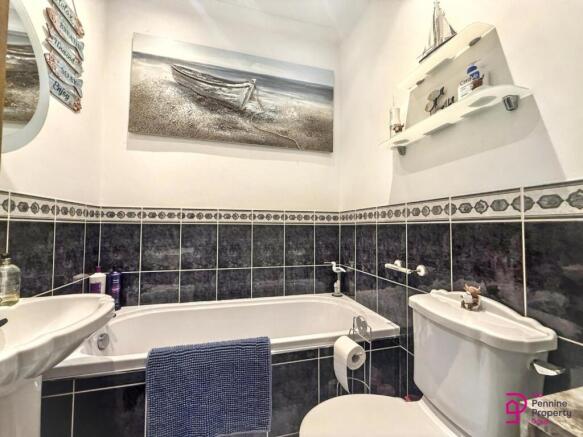 2 bed Terraced for sale Image 12