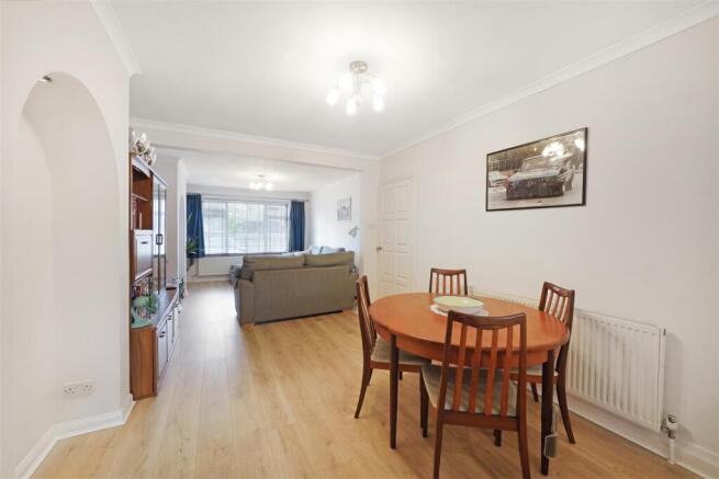 61 Horsenden Lane North - D0BiR4JWURf5m5R2bUM0.jpg