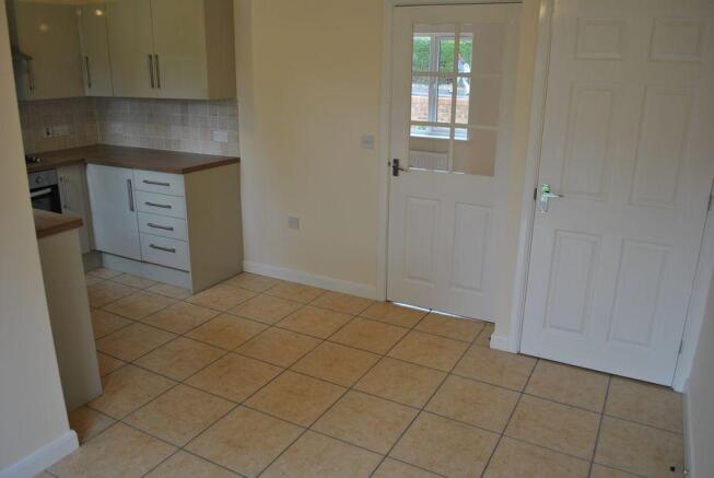 KITCHEN/DINING ROOM