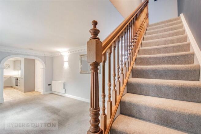 2 bed Apartment to rent Image 7