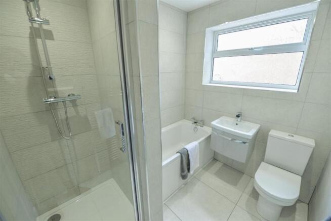 Bathroom/ WC