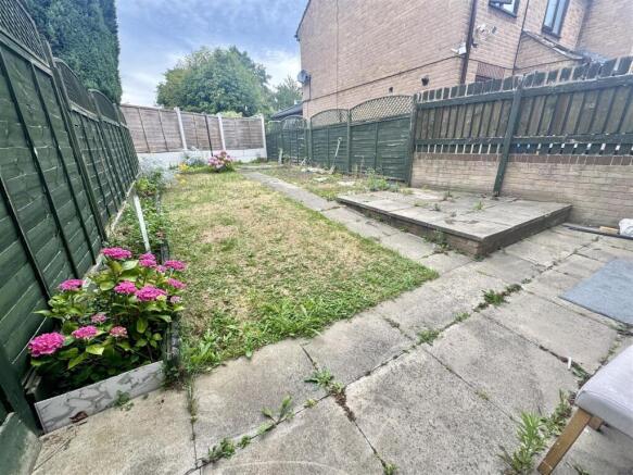 3 bed House to rent Image 10