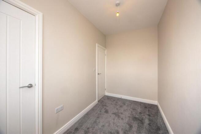 3 bed Terraced to rent Image 11