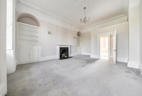 Queens Parade, Bath, BA1